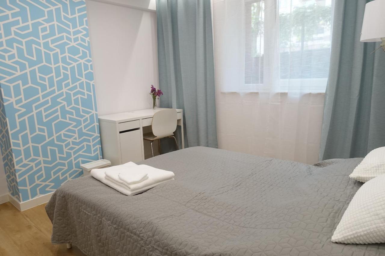 Three Rooms Apartment Cracovia Esterno foto