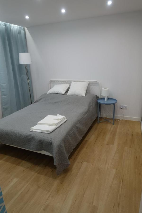 Three Rooms Apartment Cracovia Esterno foto